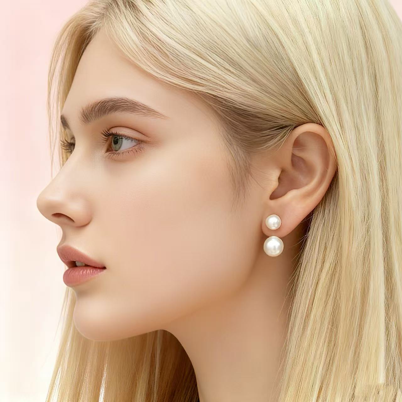 Round Cut Pearl Classic Stud Earrings