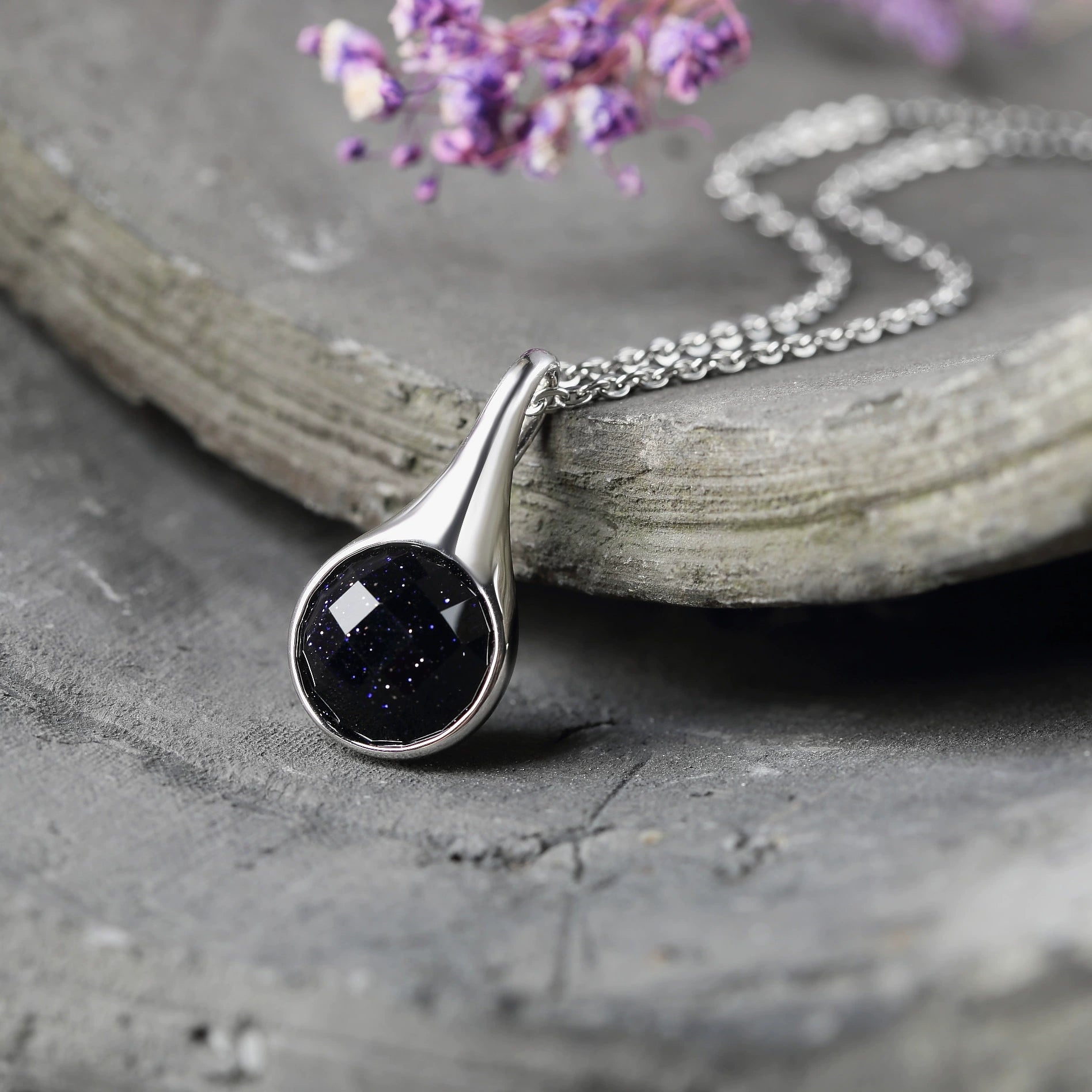 Yvaine - Round Cut Blue Sandstone Classic Necklace
