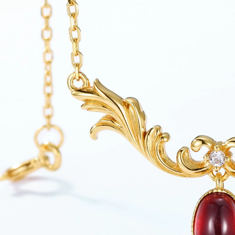 Elara Oval Cut Garnet Vintage Necklace
