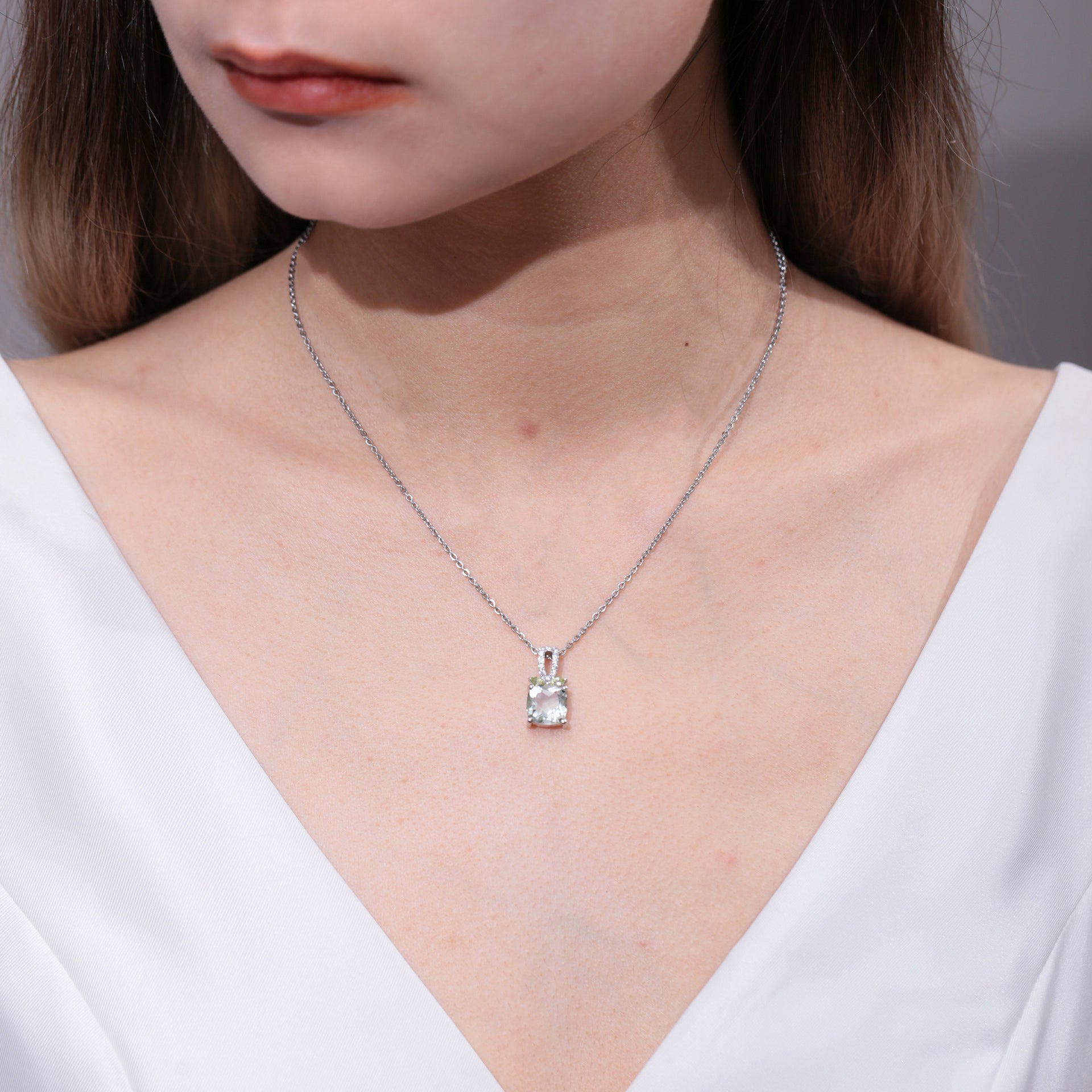 Faye - Cushion Cut Natural Green Amethyst Minimalist Classic Necklace