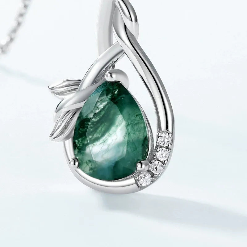 ’Avelyn Moss‘ Pear Natural Moss Agate Unique Women Anniversary Bridal Gift Necklace