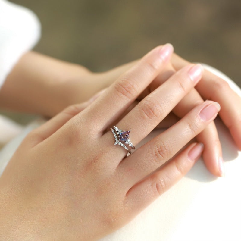 Minimalist Geometric Kite Lab Alexandrite Fashion Jewelry Ring