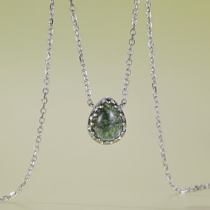 'Forest Cog' Vintage Water Drop Pear Cut Moss Agate Gear Pendant
