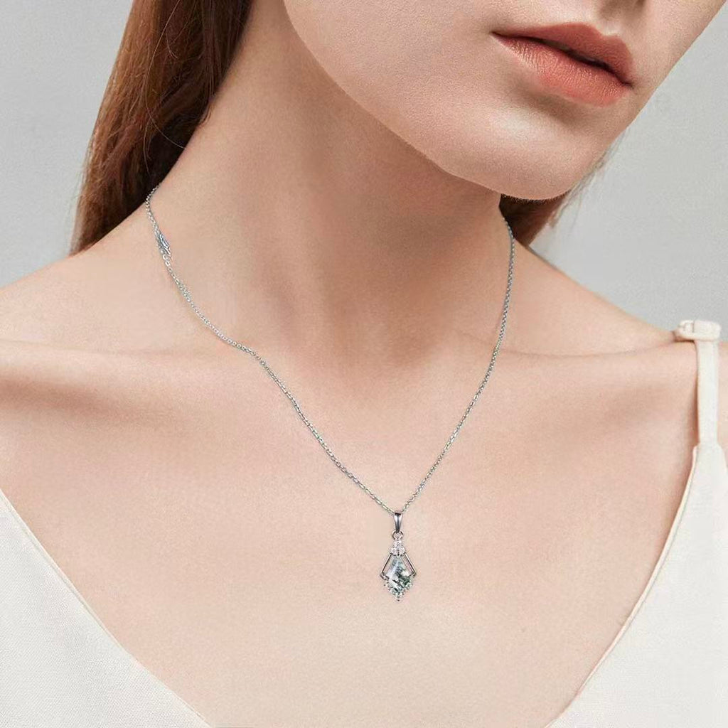 Kite Cut Moss Agate Classic Necklace - ‘Leonorad’