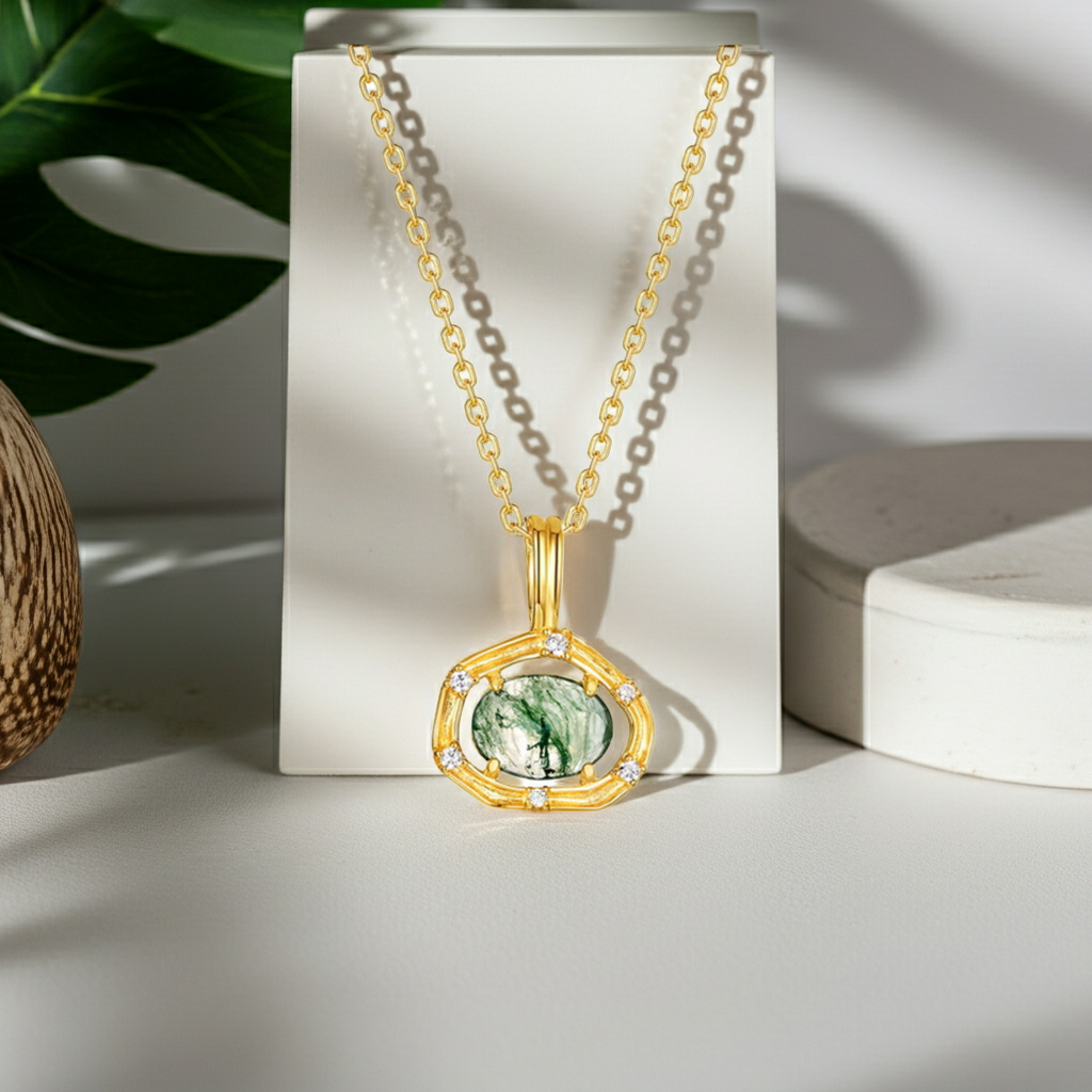 Lagoon - Oval Cut Moss Agate Vintage Pendant