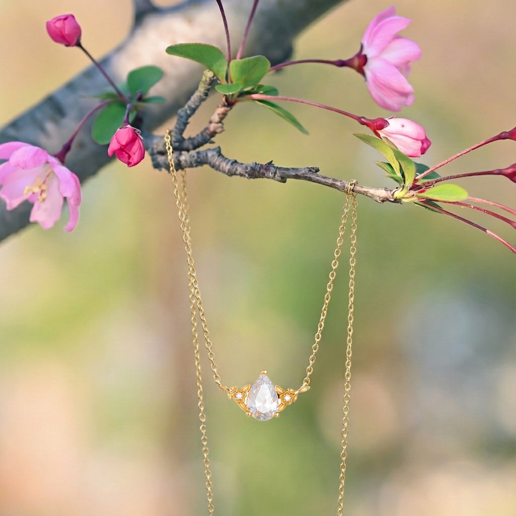 Collier classique « Eira » en zircon cubique taille poire