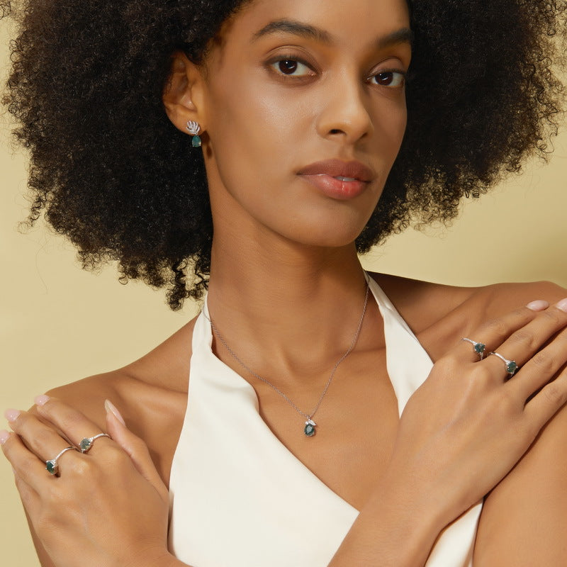 Collier pour femme en cristal d'agate mousse verte et argent « Jardin secret »