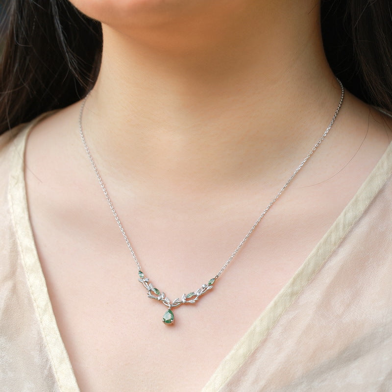 Collier ras du cou en agate mousse verte et feuille d'olivier, taille poire, cadeau d'anniversaire « Olivae »
