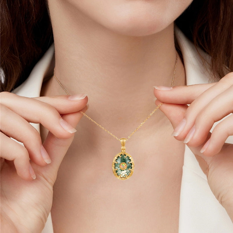 Oval Cut Moss Agate Vintage Necklaces - "Blanche"