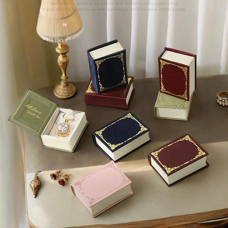 Vintage Flip-Top Magnetic Necklace Box Creative Book-Style Jewelry Packaging for Pendants Earrings & Rings