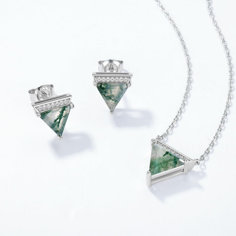 Collier d'accent scintillant en agate mousse taillée en triangle pour petite amie - « Pyramide mystique »