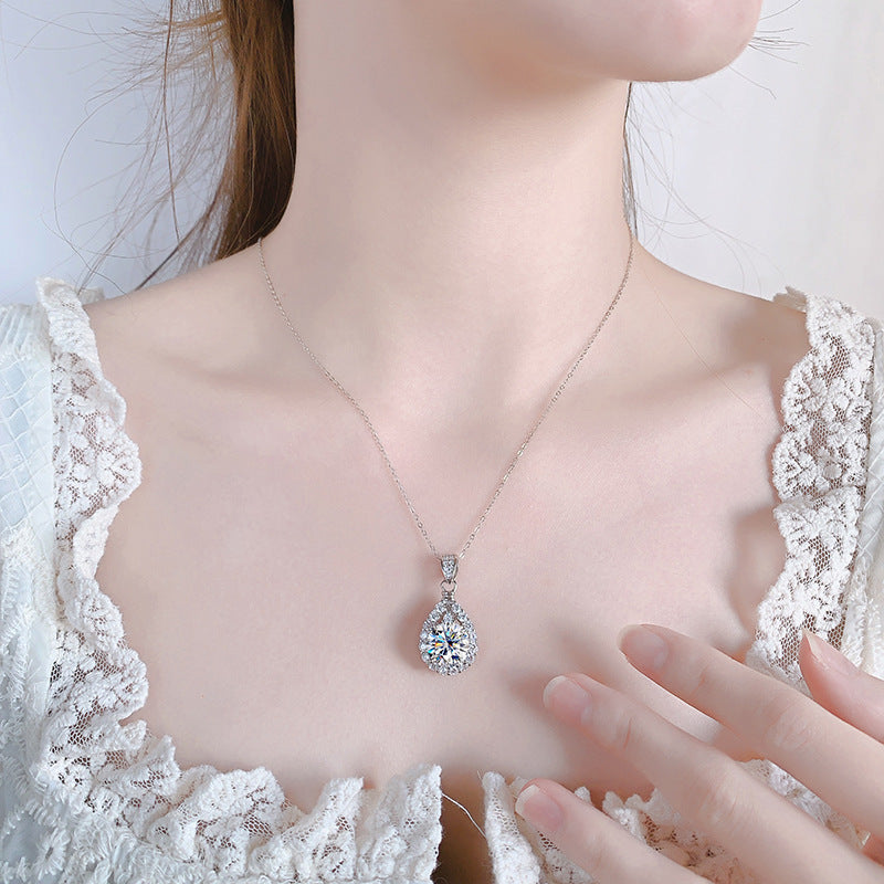Verdantia - Round Cut Green Moissanite Halo Necklace