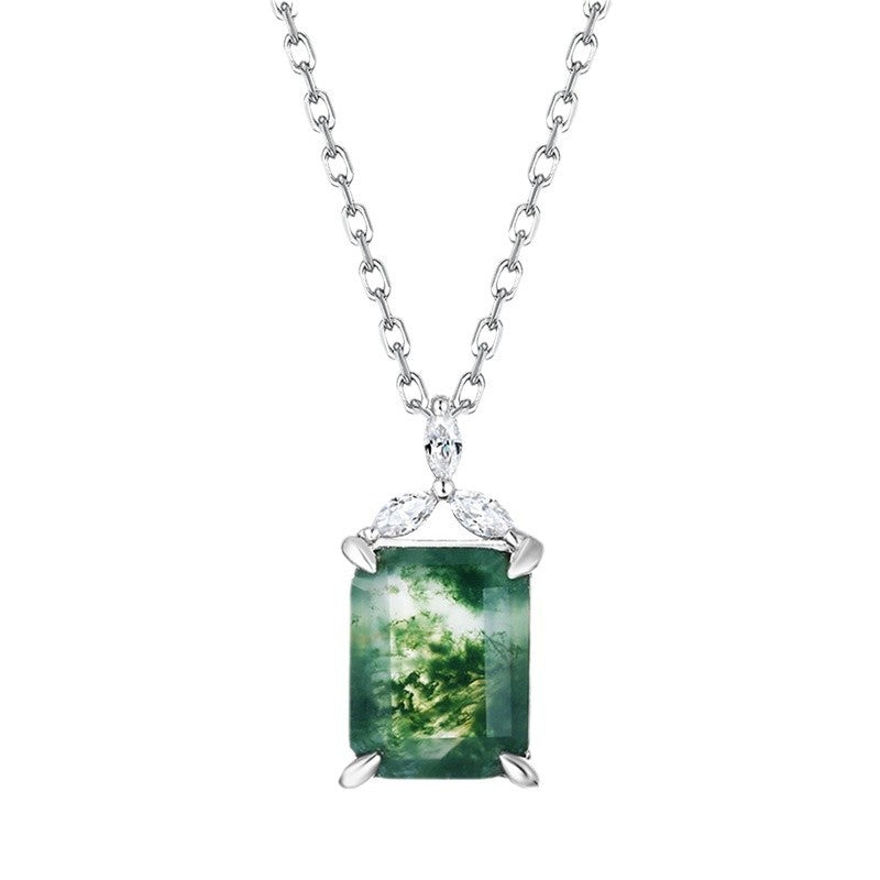 Collier pendentif en agate mousse taille émeraude pour votre petite amie - « Trône verdoyant »