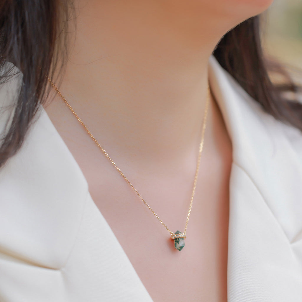Rhombus-shaped Column Moss Agate Formal Celebration Crystal Point with Chain Necklace