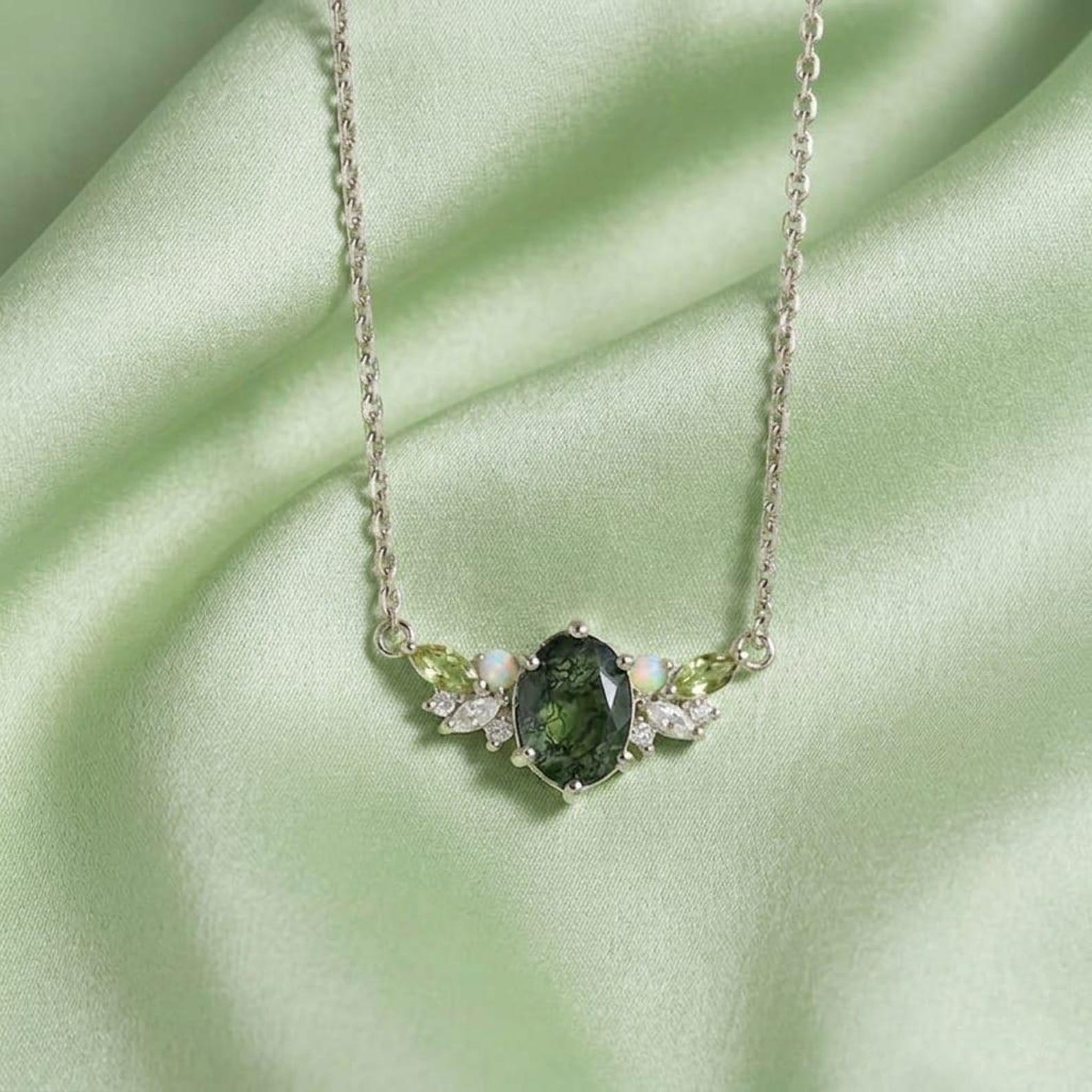 Collier unique Ophelia en agate mousse taille ovale