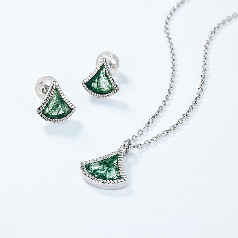 Fan-Shaped Moss Agate Nature Inspired Necklace