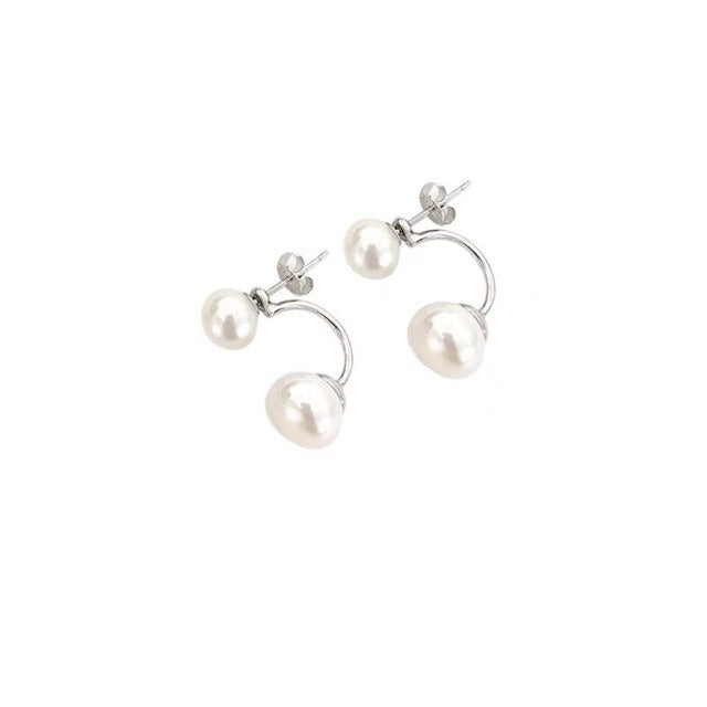 Round Cut Natural Freshwater Pearls Classic Stud Earrings