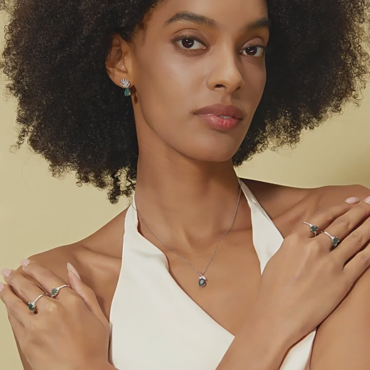 Women Green Moss Agate Crystal Necklace In Silver "Secret Garden"